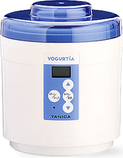 牛乳の中身をヨーグルトメーカーの容器に入れて温めるタイプ
